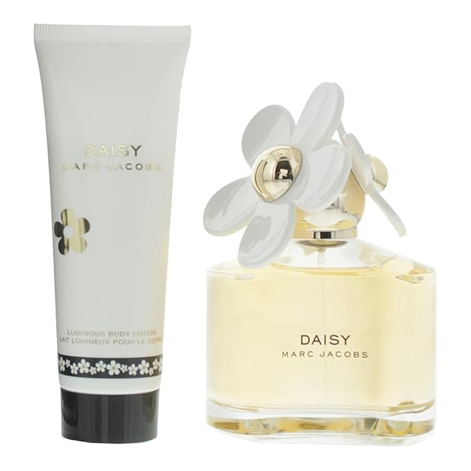 Marc Jacobs Daisy 2-Piece Gift Set for Women, (3.4 Ounce Eau de Toilette Spray, 2.5 Ounce Body Lotion)