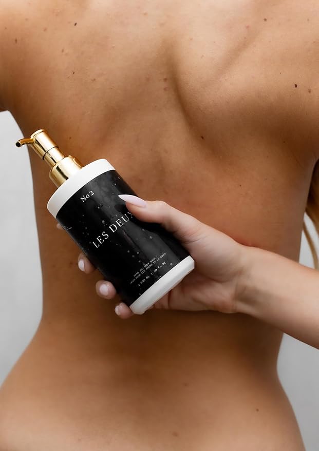 Les Deux Body Wash - Nourishing & Hydrating Natural Body Cleanser with Niacinamide, Probiotics, Rosehip & Marula Oils, No 2 - (Amber, Saffron, Sandalwood). Sulfate Free Body Wash