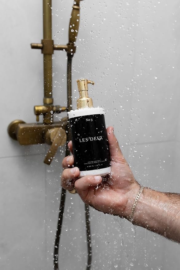 Les Deux Body Wash - Nourishing & Hydrating Natural Body Cleanser with Niacinamide, Probiotics, Rosehip & Marula Oils, No 3 - (Santal, Vetiver, Eucalyptus). Sulfate Free Body Wash