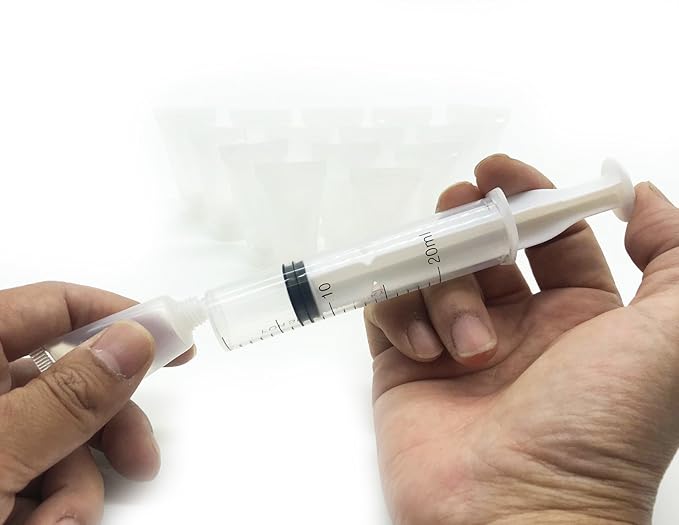 Mose Cafolo ~ 100pcs 5ml (0.17oz) Empty Cosmetic Tubes Toiletry Lotion Bottle with Screw Cover. Smooth, Polish White Plastic with Free Syringe as Gift!