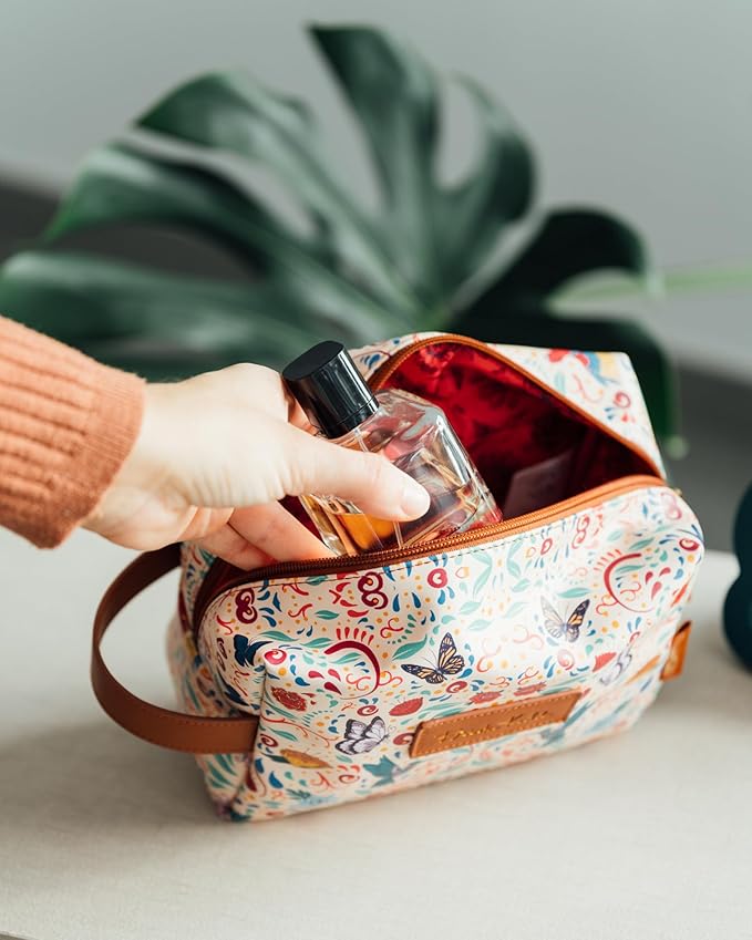 Grupo Erik Frida Kahlo Cosmetic Case | Flower Hanging Toiletry Bag, Waterproof PU Case, Travel Makeup Bag, Travel Toiletry Bag, Frida Kahlo Bag