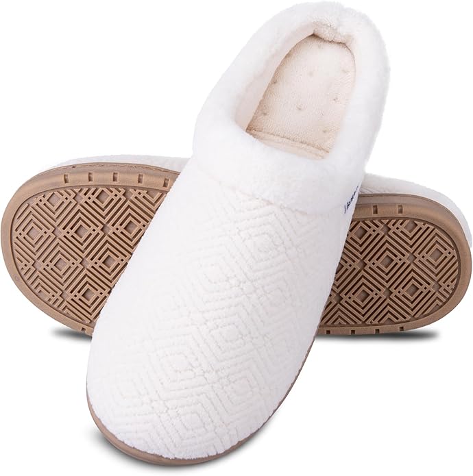isotoner Women's Diamond Microterry Gemma Clog Slipper