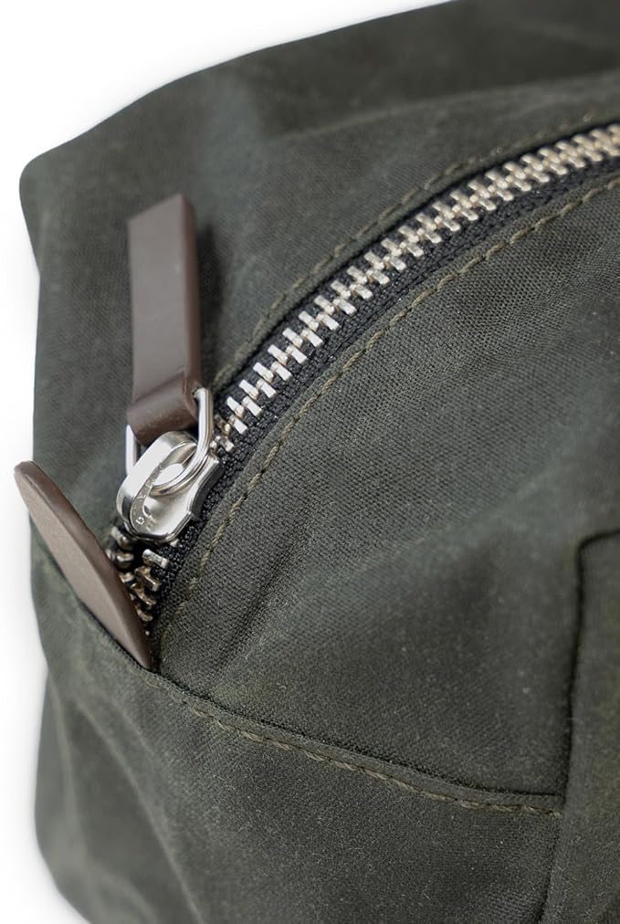 Kolo Parker Medium Weatherproof Toiletry Case, Cable Bag, Travel Pouch, Sage