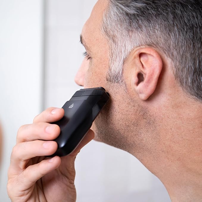 MANSCAPED® The Handyman™ Replacement Blade - Dual-Action SkinSafe® Long-Hair Leveler & Foil Blades for Portable Men’s Travel Facial Hair Groomer, Waterproof Compact Face Shaver (1-Pack)