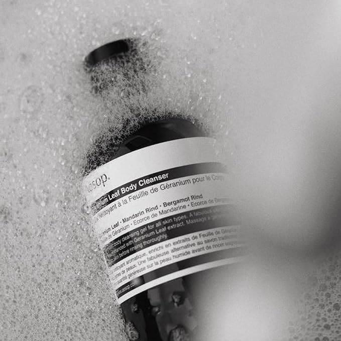 Aesop Geranium Leaf Body Cleanser | For All Skin Types To Cleanse Without Drying Out | Geranium Leaf, Mandarin Rind, Bergamot Rind | 16.9 oz / 500mL