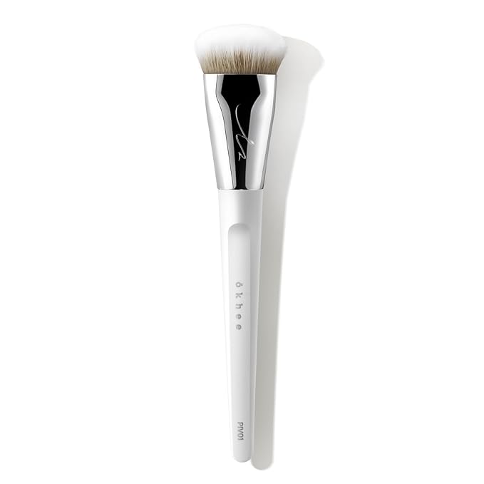 [SOO ADOR] okhee WHITE JADE Foundation Brush PIV01 - Flawless and Smooth Foundation Application for Radiant Skin | Designed by K-Pop Makeup Expert Seo Ok | Makeup Brush Base Brush