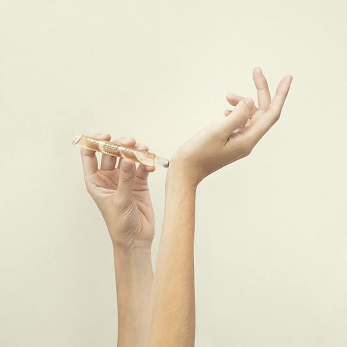 Panier des Sens - Orange Blossom Eau de Toilette + Roll-on Travel Perfume - Light, Natural & Floral Fragrance - Mini Set - Women's Eau de Toilette - 0.3 + 1.7 Floz