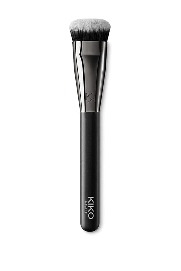 KIKO Milano Face 11 Contouring Brush | Compact Brush For Contouring And Sculpting