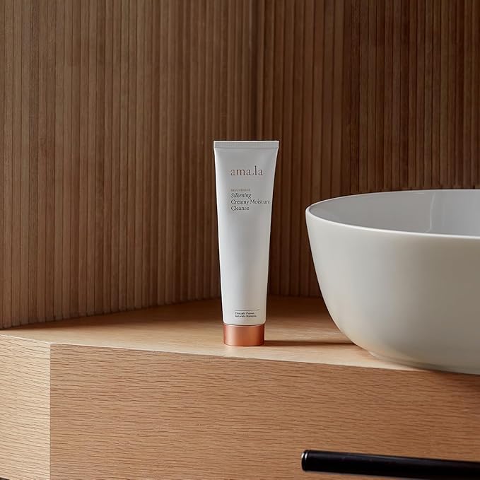 Amala Silkening Creamy Moisture Cleanse Naturally lifts away Make Up and Pore Clogging Debris with Lactic Acid, Chia Seed Polysaccharides, Cupuacu Butter (150ml)