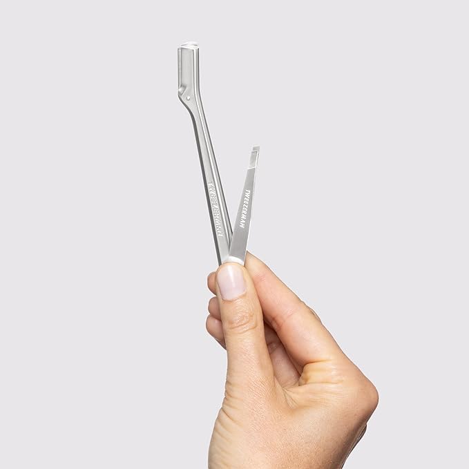 Tweezerman Eyebrow Razor and Mini Tweezer Set with 3 Replacement Blades and Safety Cap (Stainless Steel)