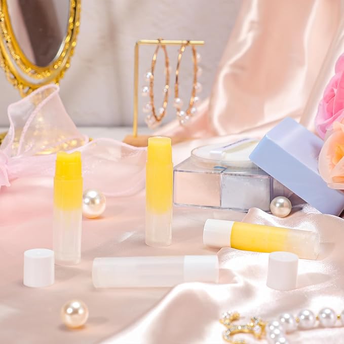 Nuanchu 500 Pcs 0.19 oz/ 5.5 ml Empty Lip Balm Tubes Round PVC Lip Gloss Tubes with Caps Lightweight Clear Balm Containers Refillable for Homemade DIY