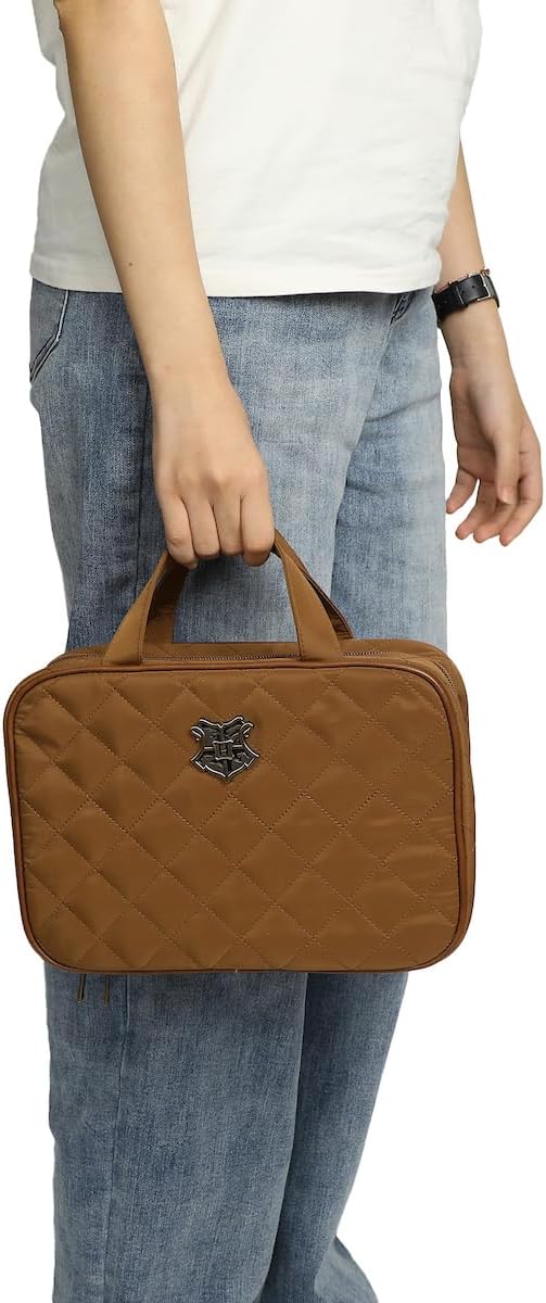 Bioworld Harry Potter Hogwarts Quilted Hanging Toiletry Bag