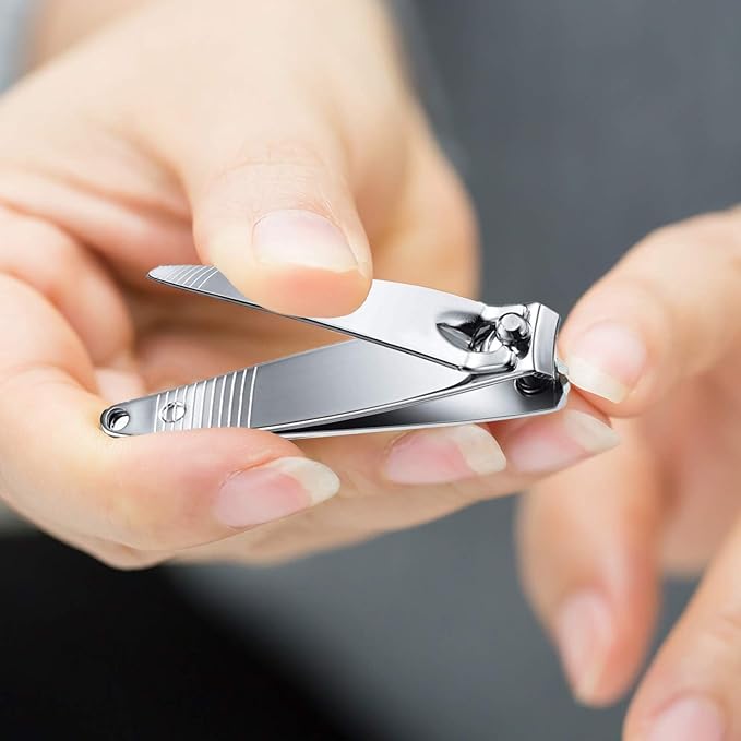 Haploon Nail Clippers Bulk 120 Pcs Nail Cutters Bulk Nail Clippers with Chain Stainless Steel, Nail Clipper Cutter Set for Men Women with Keychain