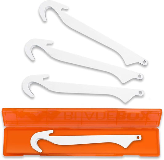 OUTDOOR EDGE 3.5" RazorSafe Replacement Gutting Knife Blades, 4 Pieces plus Blade Storage Box