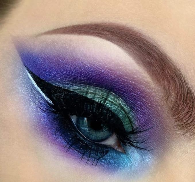 Concrete Minerals Eyeshadow, Silky- Smooth and Highly Pigmented, Longer-Lasting With No Creasing, 100% Vegan and Cruelty Free, Handmade in USA, 8 Grams Loose Mineral Powder (Peacock)