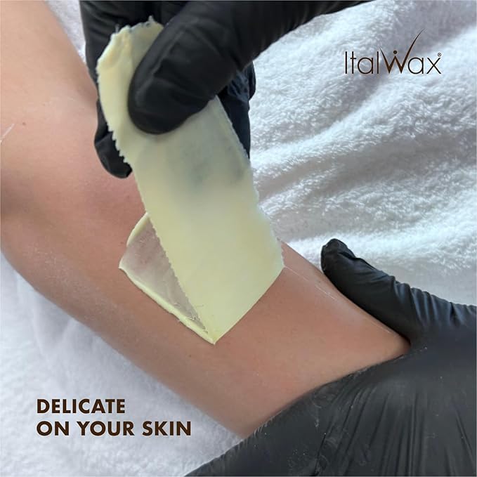 Italwax White Chocolate - 1kg / 2.2lb - Hard wax beads for hair removal - Natural formulation ideal for all skin type - Vanilla aroma - Recommended for Bikini Area and Armpits