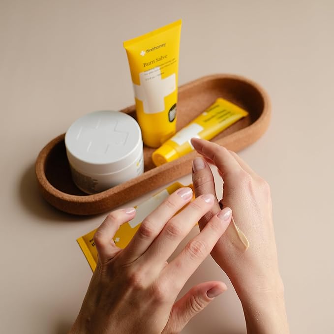 FIRST HONEY Advanced Foot Repair Cream for Dry, Cracked Skin, Ultra-Hydrating with New Zealand Manuka Honey, Fast Relief for Feet, Cracked Heel Treatment, Callus Remover