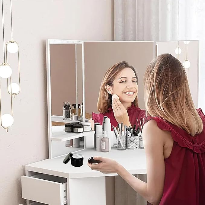 Acrux7 40 Pack 4 oz Black Plastic Jars, Small Round Cosmetic Cream Jars with Lids & Labels, Refillable Plastic Cream Container 120 ml Leak Proof Travel Jars for Creams, Lotion, Body Butter, Body Scrub