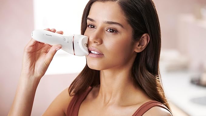 Philips Epilator Series 8000, Wet & Dry, 3-in-1 with Shaver & Trimmer Attachments for Women, 8 Accessories Included, BRE720/14