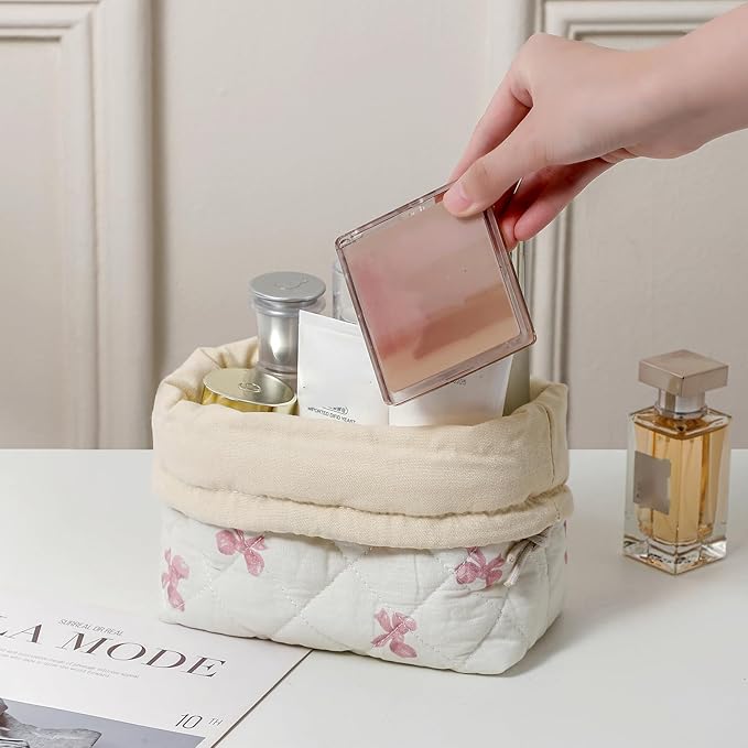 Cotton Quilted Drawstring Makeup Bag with Canvas Lining,Coquette Aesthetic Cute Travel Toiletry Bag,Drawstring Gift Bag for Women and Girls（09Little Pink Bow）