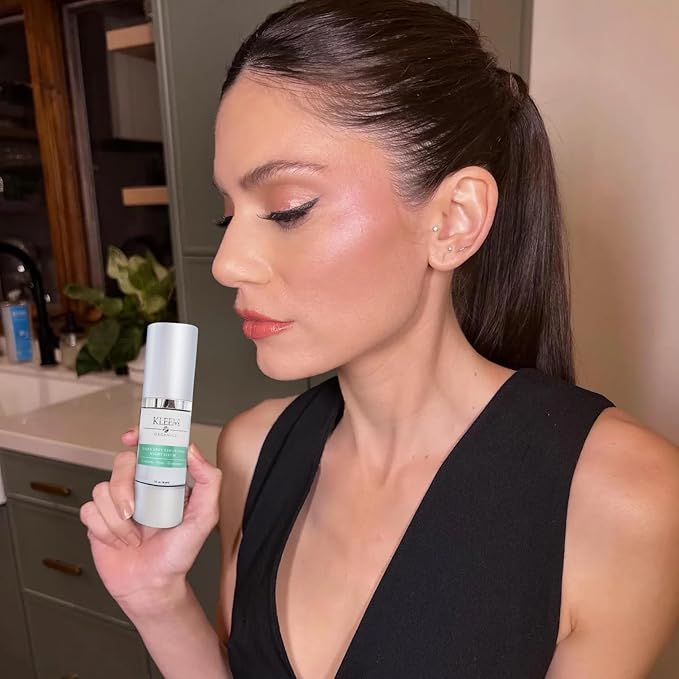 Best Dark Spot Corrector Serum for Face, Hands & Neck. This Age Spot Remover is Formulated with Bio Ingredient for Dark Spots, Age Spots & Sun Spots. Kleem Organics Dark Spot Remover