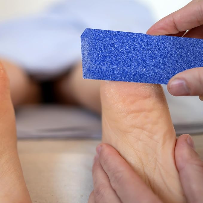 Batiyeer 600 Pcs Pumice Stone Bulk for Feet Scrubber Dead Skin Disposable Pedicure Pumice Stone Foot Shower Scrubber for Heel Cuticle Callus Remover Bath Spa,3.15 x 1.34 x 0.47 Inch(Blue)