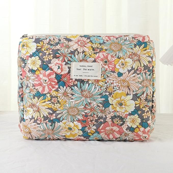 3Pcs Makeup Bag Cotton Quilted Travel Cosmetic Bag Cute Floral Makeup Pouch Large Toiletry Bag for Women Girls (Mixed color flowers)