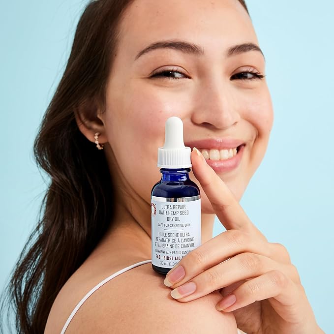 First Aid Beauty Ultra Repair Oat & Hemp Seed Oil – Hydrating, Non-Greasy Facial Oil with Arnica & Colloidal Oatmeal for Redness Relief – Calms Dry, Distressed Skin – Fragrance Free, 1 oz