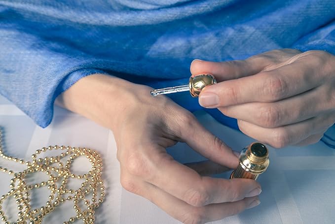 Velvet Vanilla Perfume Oil 12 mL – Oriental Vanilla with Bitter Almond Tonka Bean and Sandalwood. Alcohol Free Long Lasting Oil, Compliment Magnet