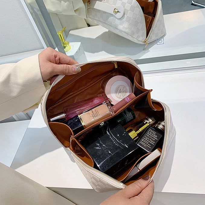 Checkered Makeup Bag Large Capacity Travel Cosmetic Bags for Women Makeup Organizer Bag (White Checkered)