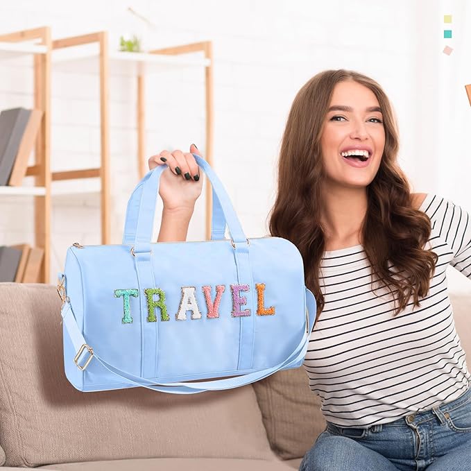 2 Pcs Preppy Chenille Letter Duffle Bag and Makeup Pouch, Travel Tote Bag Cosmetic Zipper Patch Makeup Bag (Blue)