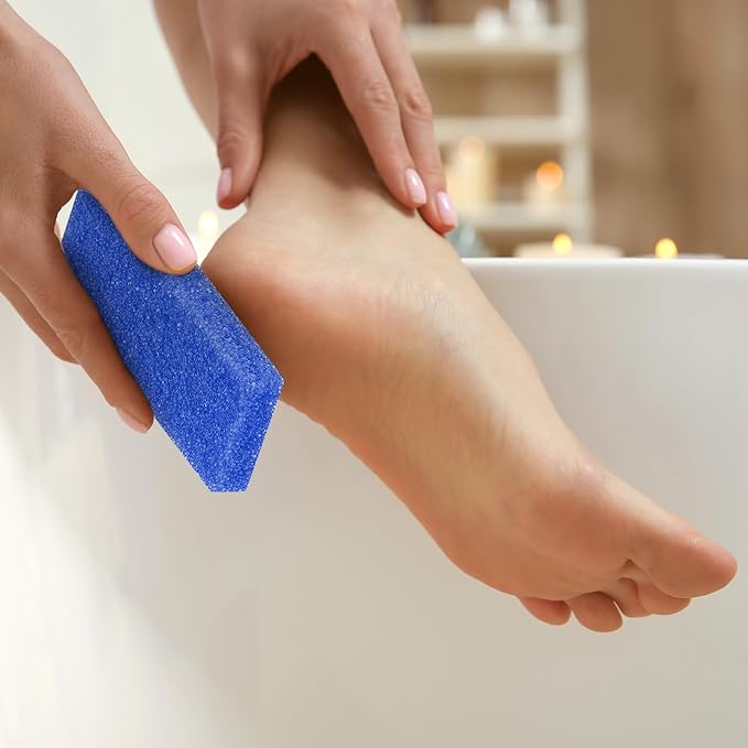 Batiyeer 600 Pcs Pumice Stone Bulk for Feet Scrubber Dead Skin Disposable Pedicure Pumice Stone Foot Shower Scrubber for Heel Cuticle Callus Remover Bath Spa,3.15 x 1.34 x 0.47 Inch(Blue)