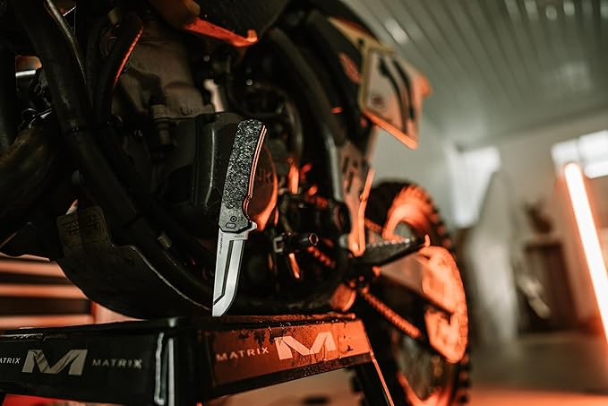 OUTDOOR EDGE Razor VX5 | Replaceable Blade EDC Folding Pocket Knife | 3" Blade, Ceramic Ball Bearings, Carbon Fiber Handle, Reversible Pocket Clip | Outdoor, Camping, Survival, Utility