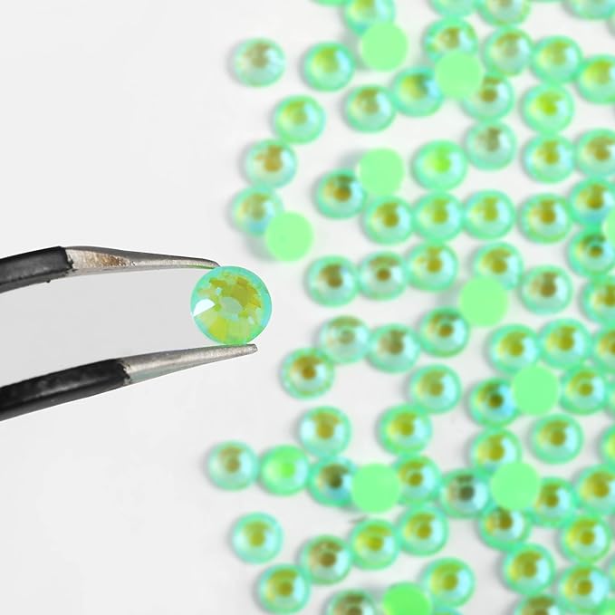 Beadsland 1440pcs Flat Back Crystal Rhinestones Round Gems for Nail Art and Craft Glue Fix, Luminous Green, SS20,4.6-4.8mm