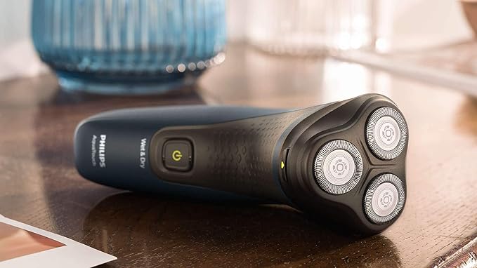 Philips Norelco Shaver Series 1000 Wet or Dry Electric Shaver, ComfortCut Blades, 3-Directional Flex Heads, One-Touch Open, 40 Minutes of Cordless Shaving from an 8-Hour Charge
