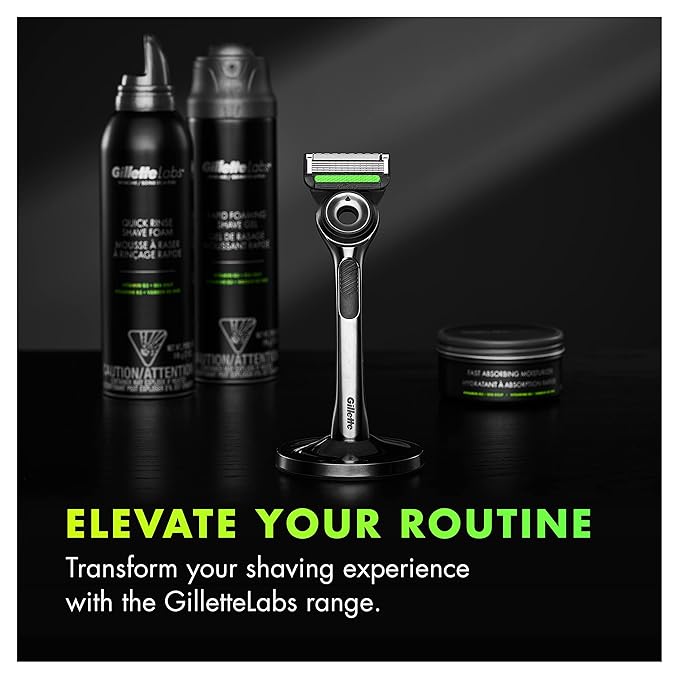 Gillette Labs Mens Razor with Exfoliating Bar, Shaving Kit for Men, Includes 1 Handle, 2 Razor Blade Refills, 1 Premium Magnetic Stand
