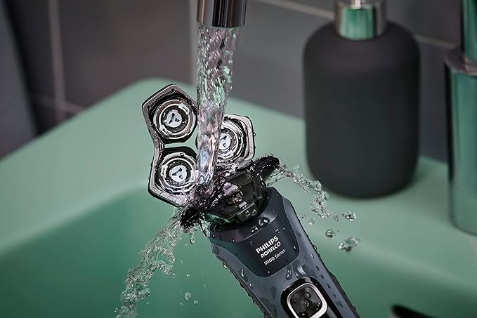 Philips Norelco Shaver 5400, Rechargeable Wet & Dry Shaver with Pop-Up Trimmer, S5880/81