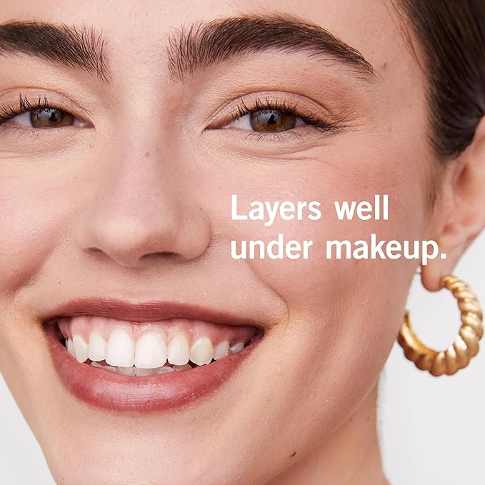 First Aid Beauty - Weightless Liquid Mineral Sunscreen with Zinc Oxide Broad Spectrum SPF 30, Luxuriously Light Ultra Sheer Tint for Everyday Use, Non-comedogenic, Safe for Sensitive Skin, 1.5 oz