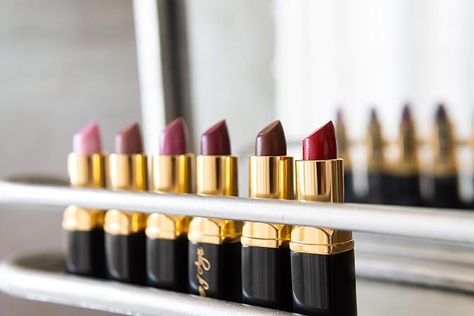 𝗘𝘀𝘀𝗲𝗻𝗰𝗲 𝗼𝗳 𝗔𝗿𝗴𝗮𝗻 Moisturizing Long Lasting Brown Lipstick with 100% Organic Argan Oil, Shea Butter & Aloe Vera - Chocolate Kiss