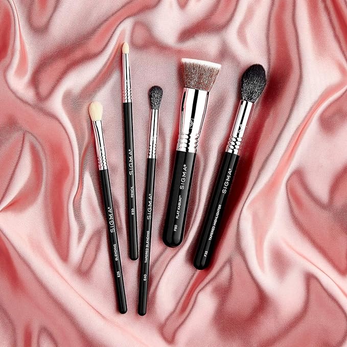 SIGMA Beauty Most Wanted Makeup Brush Set – Set of 5 Favorite Makeup Brushes for Foundation, Highlighter, Eyeshadow, Pencil Liner, and Blending (5 pcs)