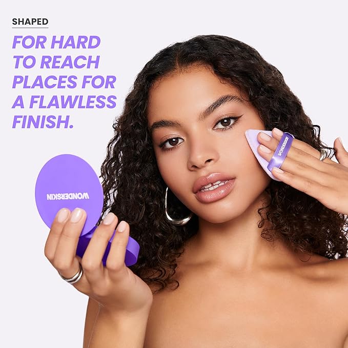 Wonderskin FYP Powder Puff - Triangle, Soft Velour Makeup Puff For Loose or Pressed Setting Powder