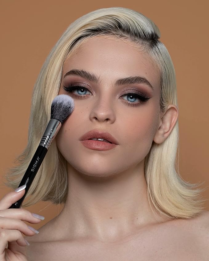 Sigma Beauty F12 Setting Powder™ Brush