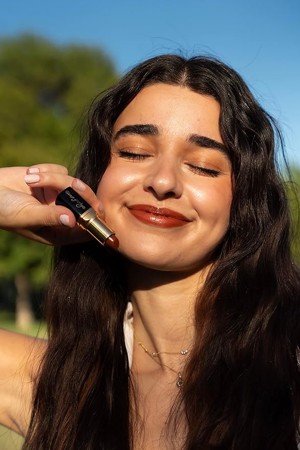 𝗘𝘀𝘀𝗲𝗻𝗰𝗲 𝗼𝗳 𝗔𝗿𝗴𝗮𝗻 Moisturizing Long Lasting Brown Lipstick with 100% Organic Argan Oil, Shea Butter & Aloe Vera - Chocolate Kiss