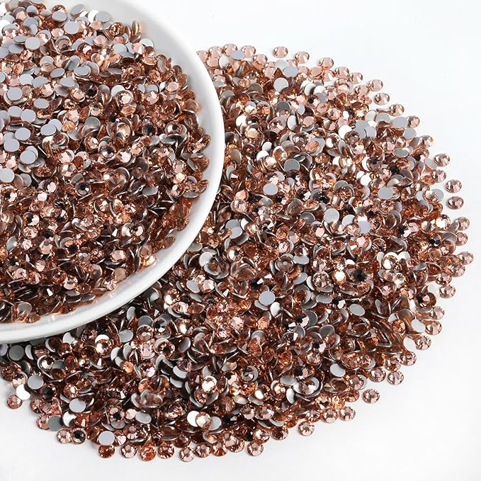 Beadsland Flatback Rhinestones Bulk, 2880pcs Champagne Rhinestones for Nails Crafts Clothes DIY Decoration, Light Peach, SS30, 6.3-6.5mm