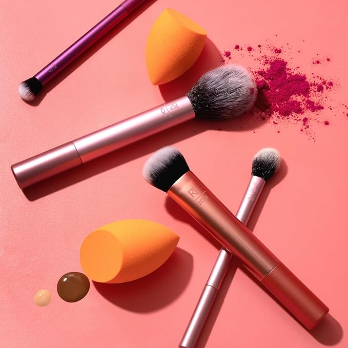Real Techniques 6 Piece Everyday Essentials Makeup Brush Set, Includes 4 Brushes & 2 Makeup Sponges, For Foundation, Blush, Bronzer, Contour, Eyeshadow, & Powder, Travel Gift Set, Cruelty-Free & Vegan