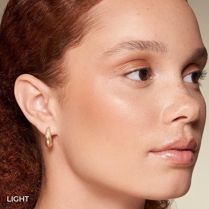 COVER FX Illuminating Setting Powder - Shade Light - Radiant Loose Makeup Finishing Powder - Lock in Makeup - Blurs Fine Lines - Full Size