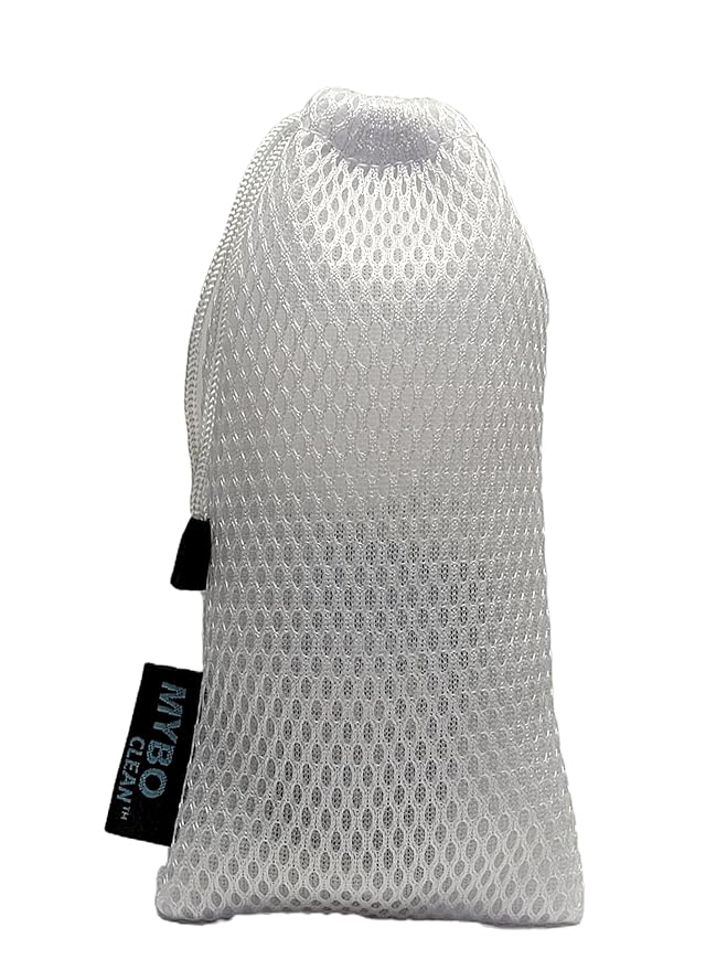 Mybo Clean Eyelid Cleansing Brush for Sensitive Skin (1 Pc) + Hydrating Lids and Lash Cleansing Gel (1Pc) + Travel Bag Ideal for Gentle Cleansing of the Eyelids On the Go