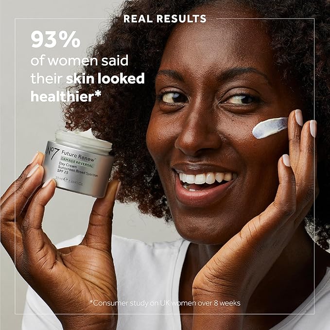 No7 Future Renew Damage Reversal Day Cream SPF 25 - Anti Aging Moisturizer with SPF for Visible Sun Damage - Protects, Moisturizes & Reverses Dullness - Suitable for All Skin Types (0.5 Fl Oz)