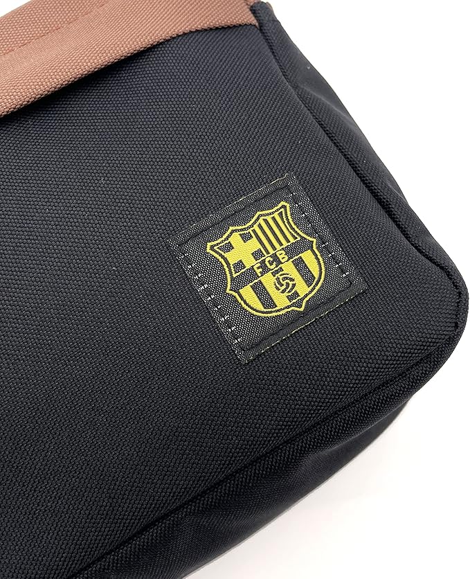 Icon Sports Fan Shop FC Barcelona World Soccer Club Team Logo Officially Licensed Toiletry Travel Bag (Black, ONE SIZE)